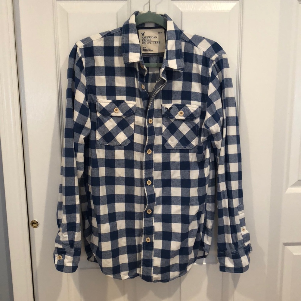 Men’s blue and white checkered flannel